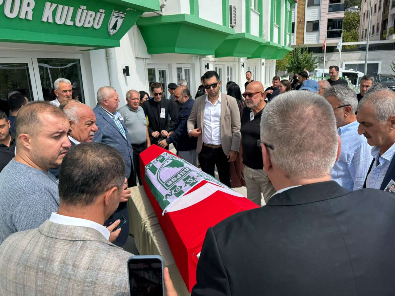 Muğla, Latif Ağa’ya Veda Ediyor: Muğlaspor Tesislerinde Latif Sakıcı İçin Helallik Alındı 5